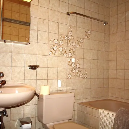 アパート Mandarin A11 *